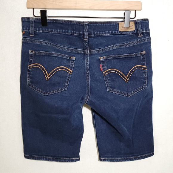 Levi's Dark Wash Bermuda Jeans Shorts, Size 9 - Picture 2 of 4